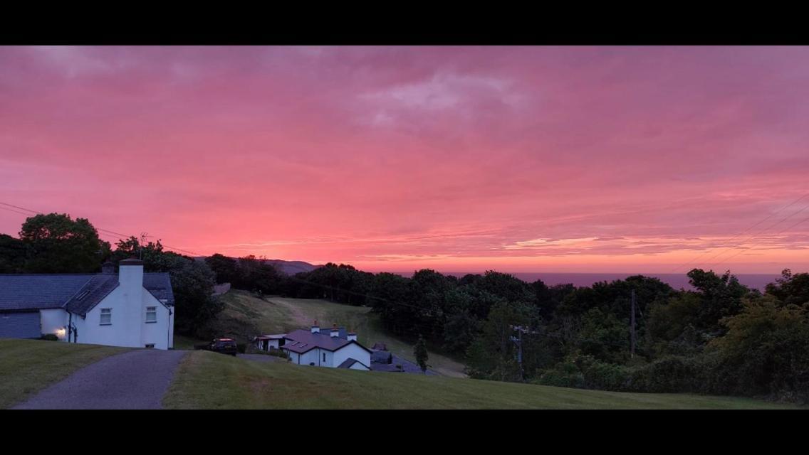 Bryn Goleu Bed & Breakfast Лландидно Экстерьер фото