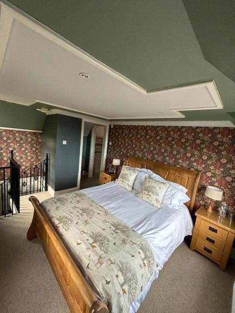 Bryn Goleu Bed & Breakfast Лландидно Экстерьер фото